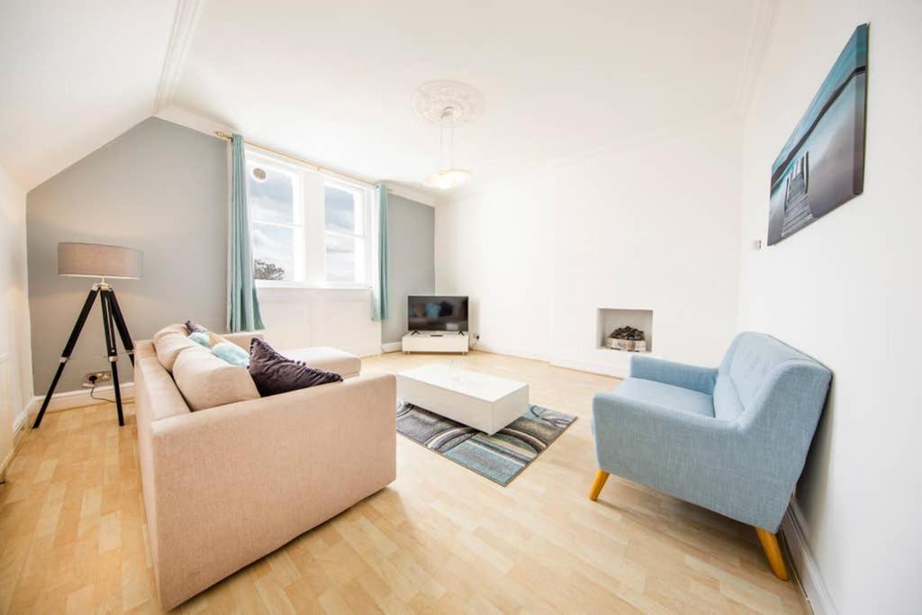Clifton Spacious 3 Bed & Parking - Simplycheckin Apartment Bristol